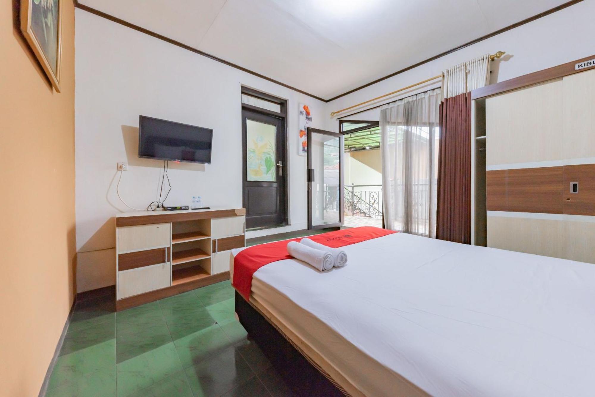 Hotel Reddoorz Near Cikole Lembang Exterior foto